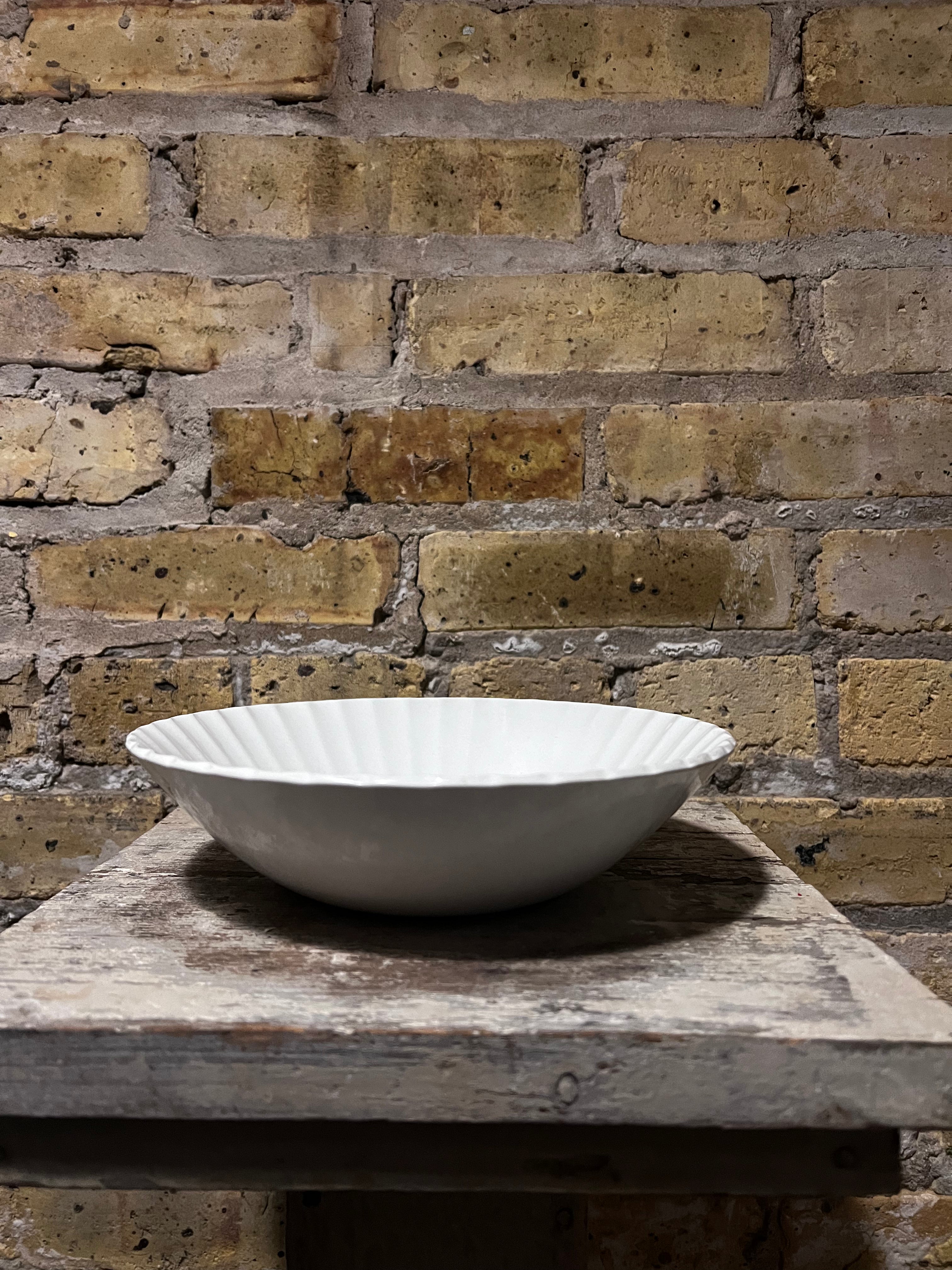 Meanin Serving Bowl