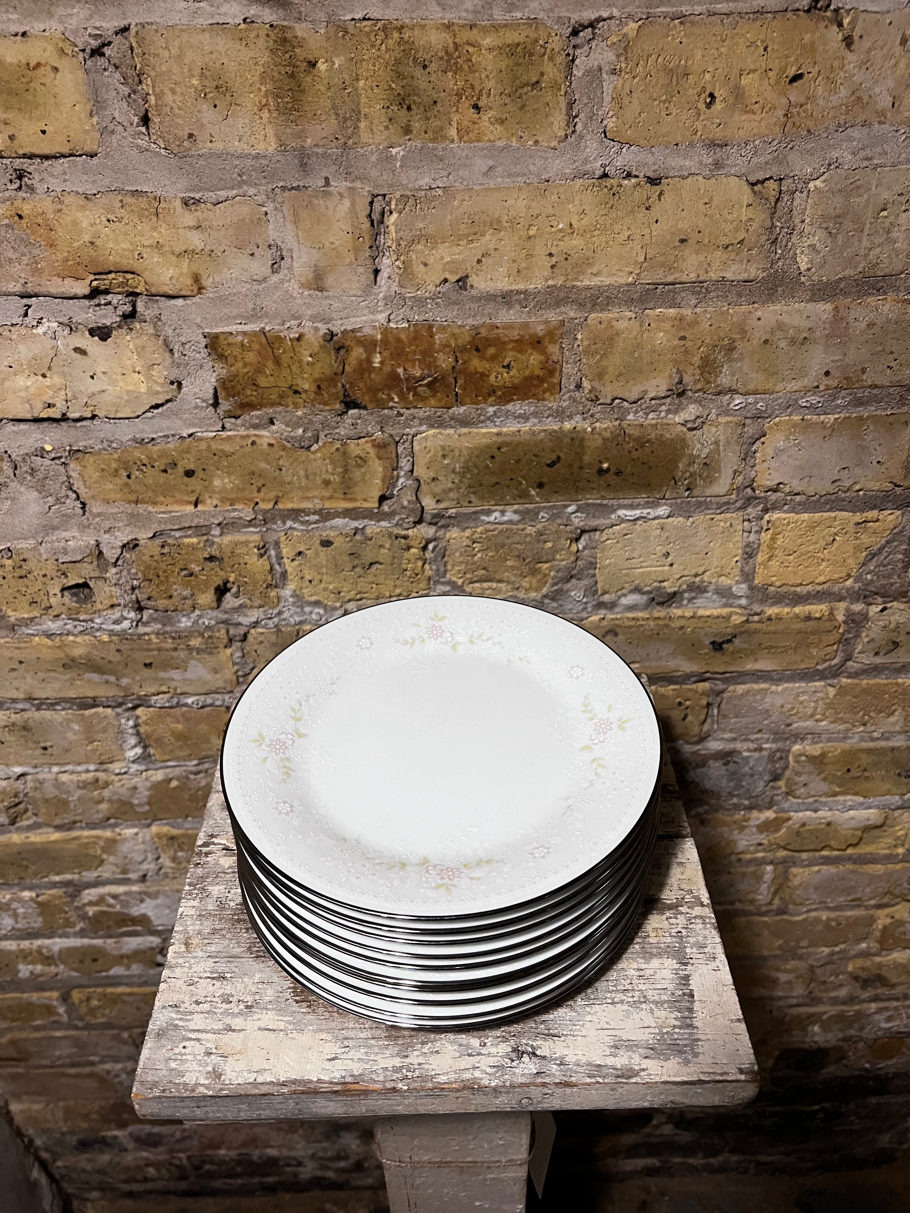 Noritake "Temptation" Dinner Plate