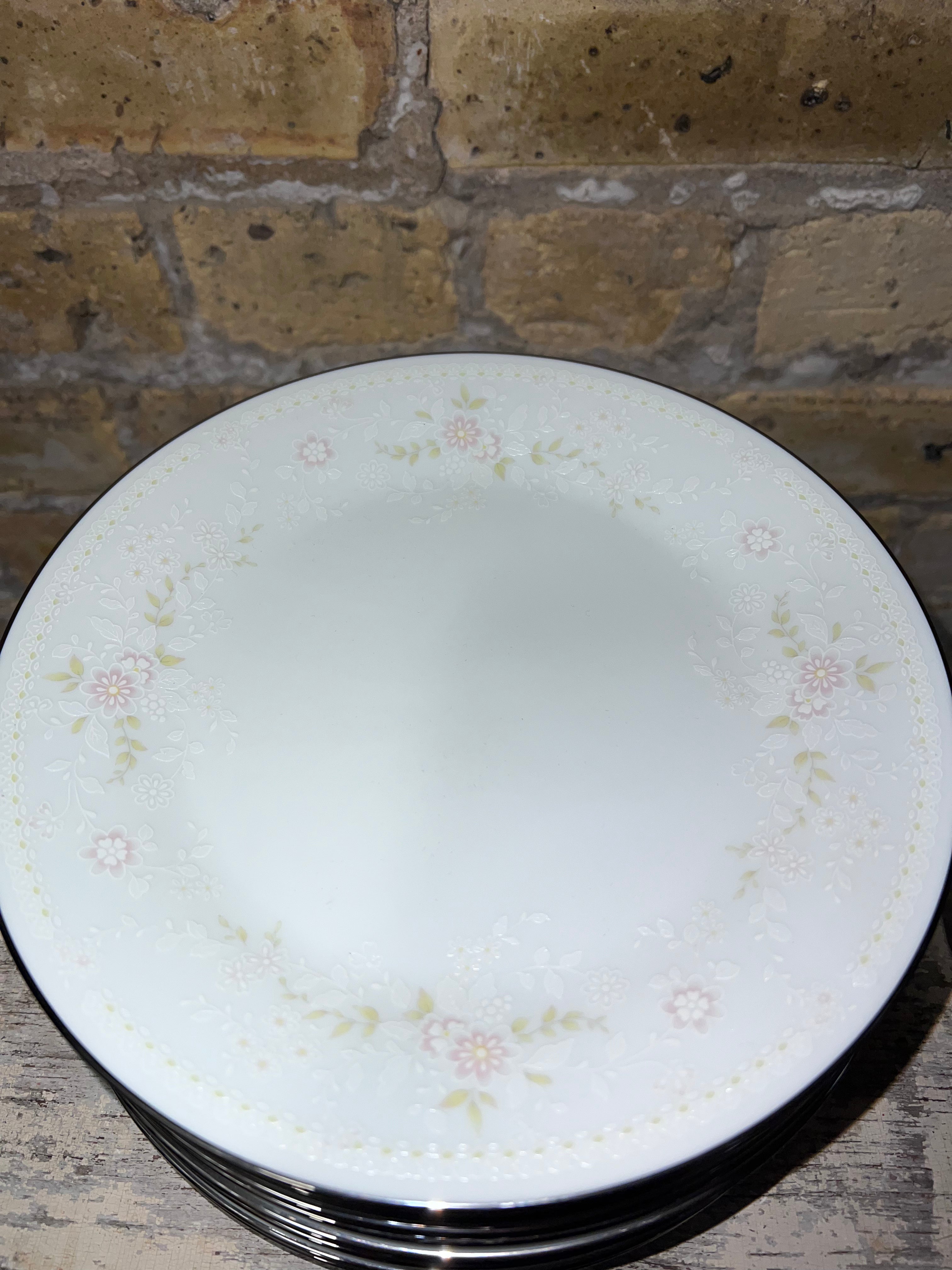 Noritake "Temptation" Dinner Plate