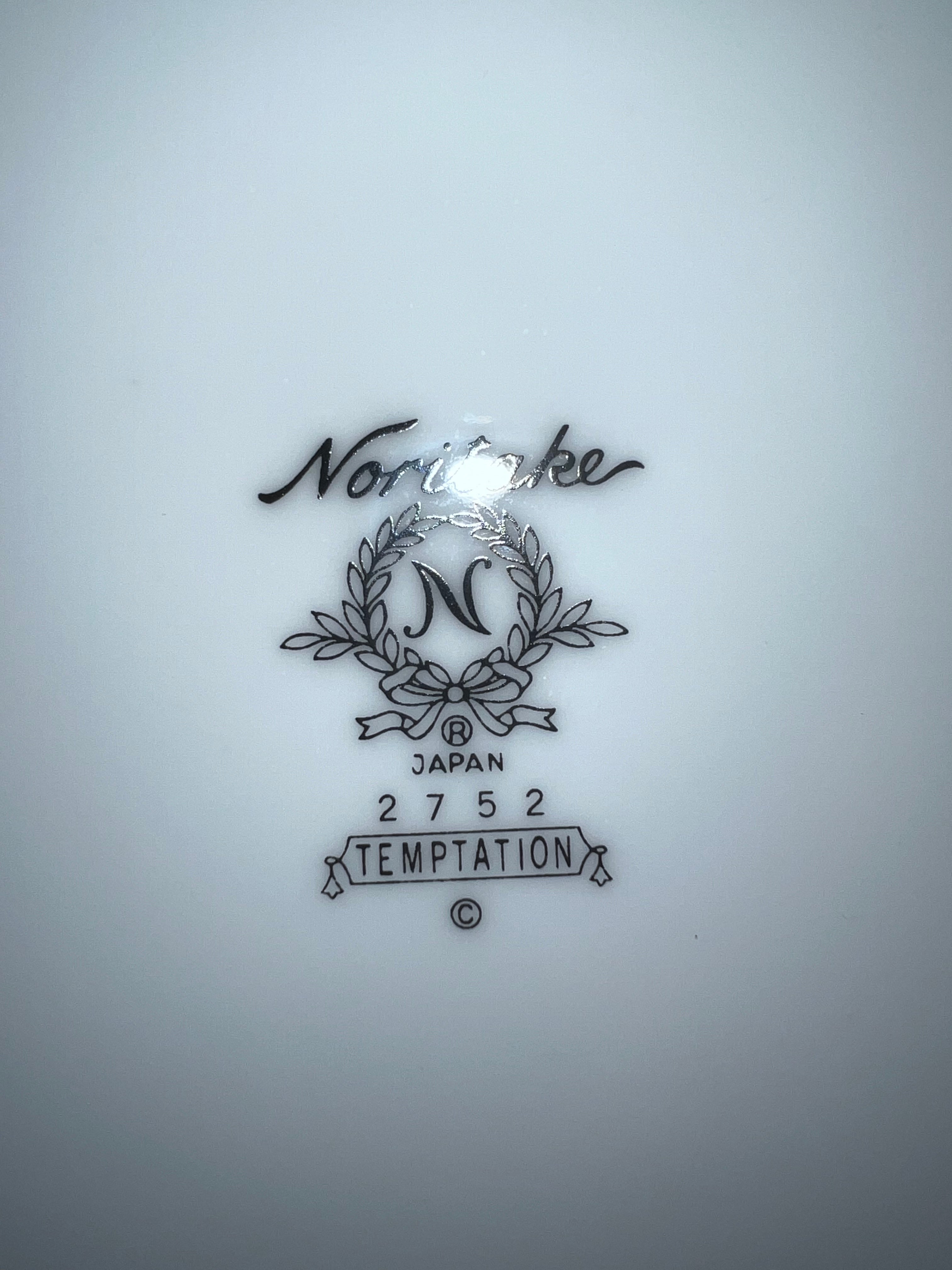Noritake "Temptation" Dinner Plate