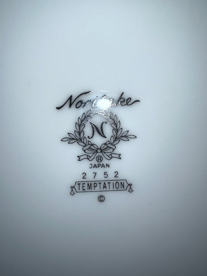 Noritake "Temptation" Dinner Plate
