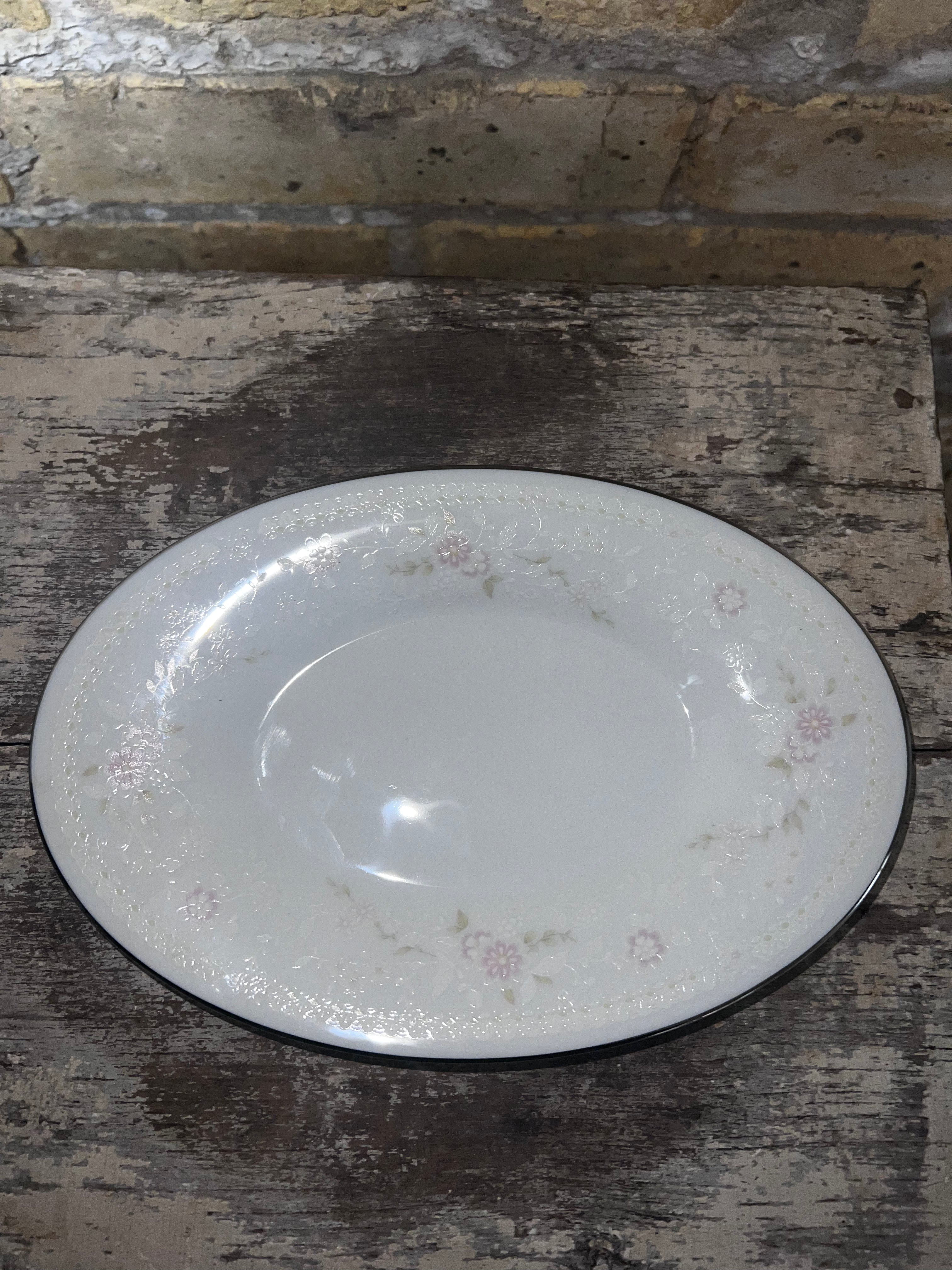 Noritake "Temptation" Dinner Plate
