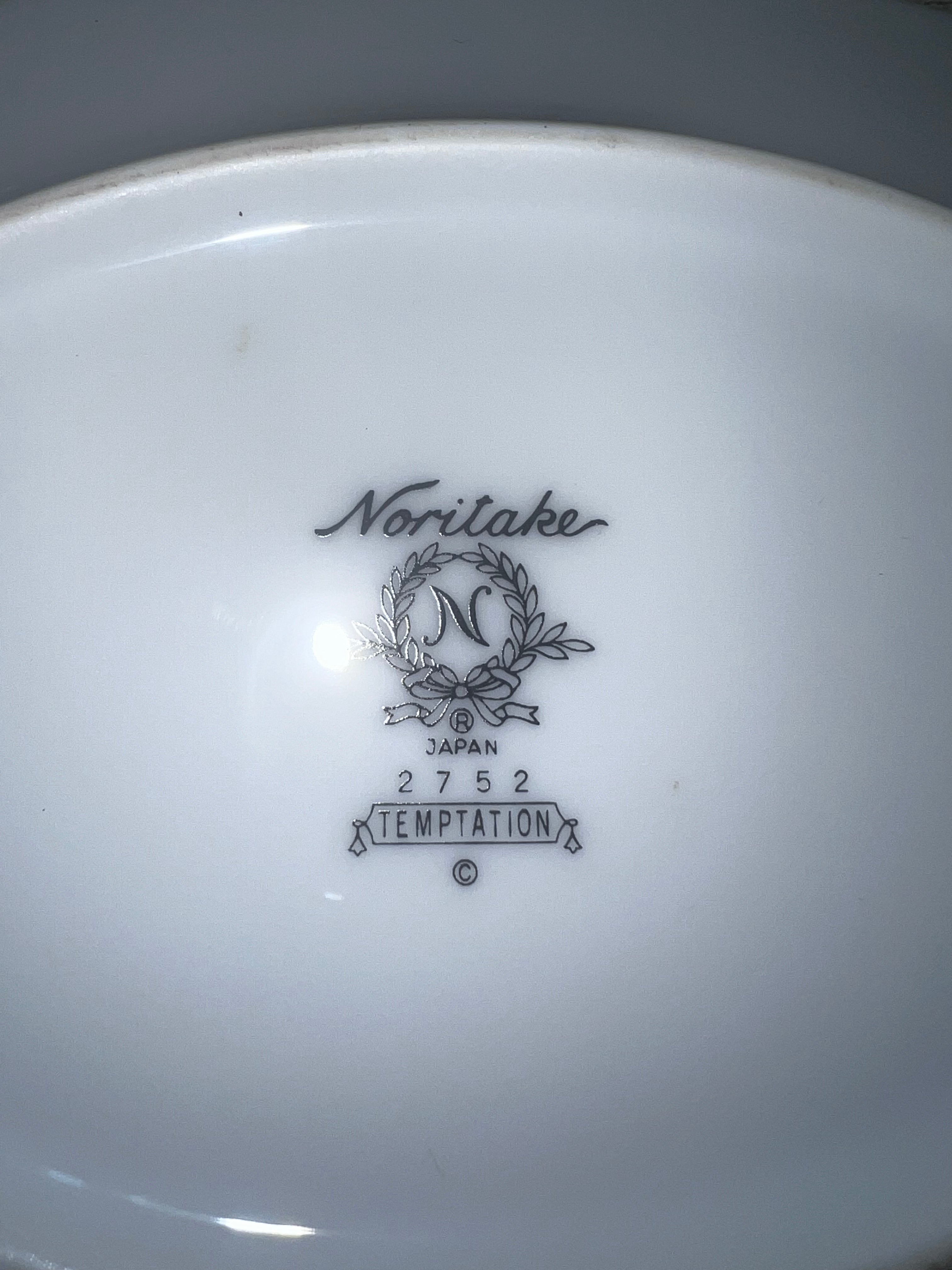 Noritake "Temptation" Dinner Plate