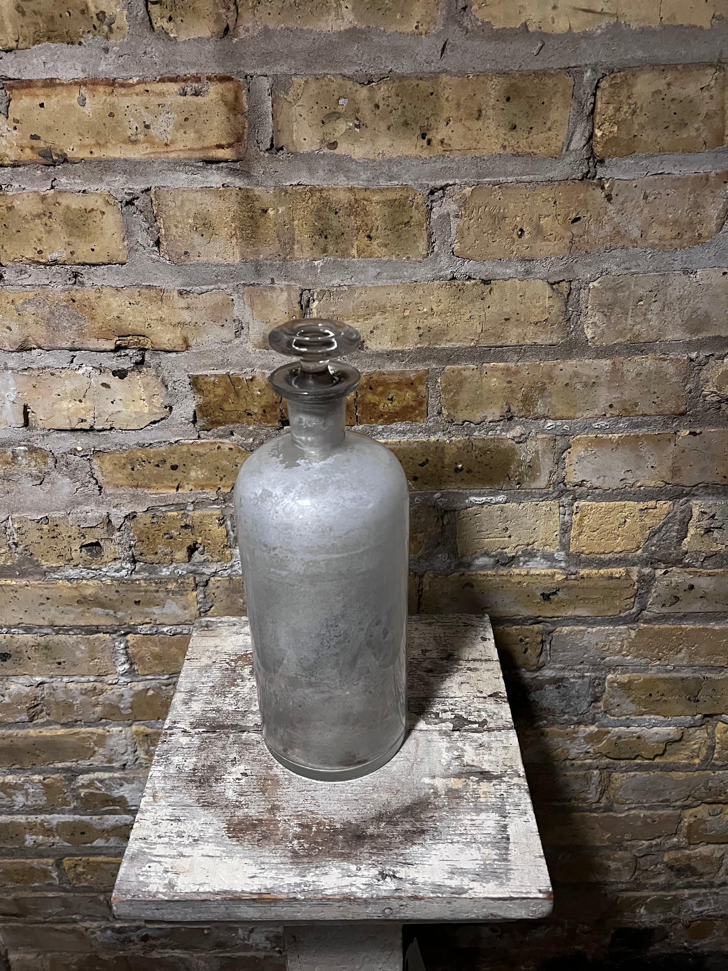 Plain Apothecary w Lid