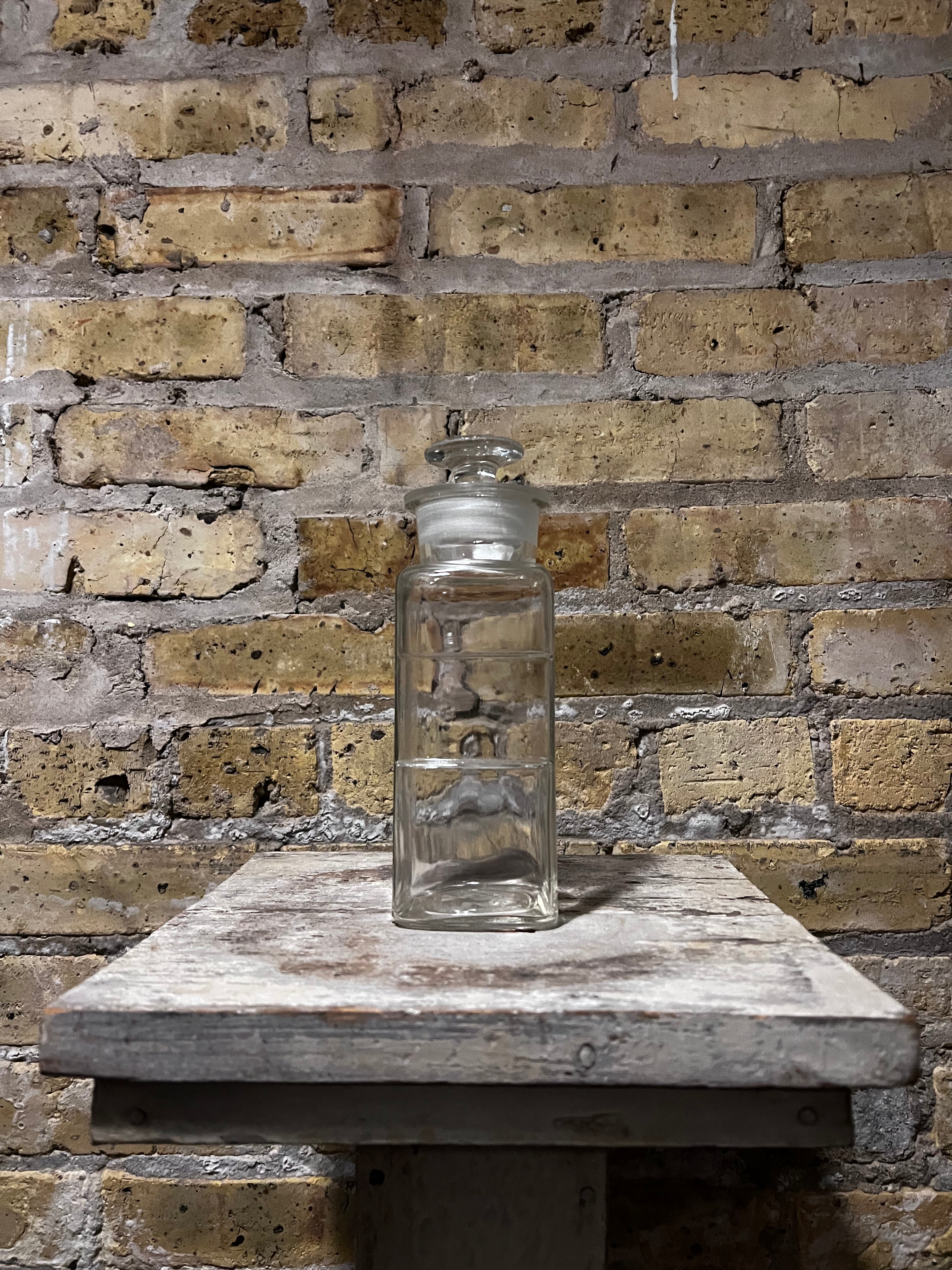 Plain Apothecary w Lid