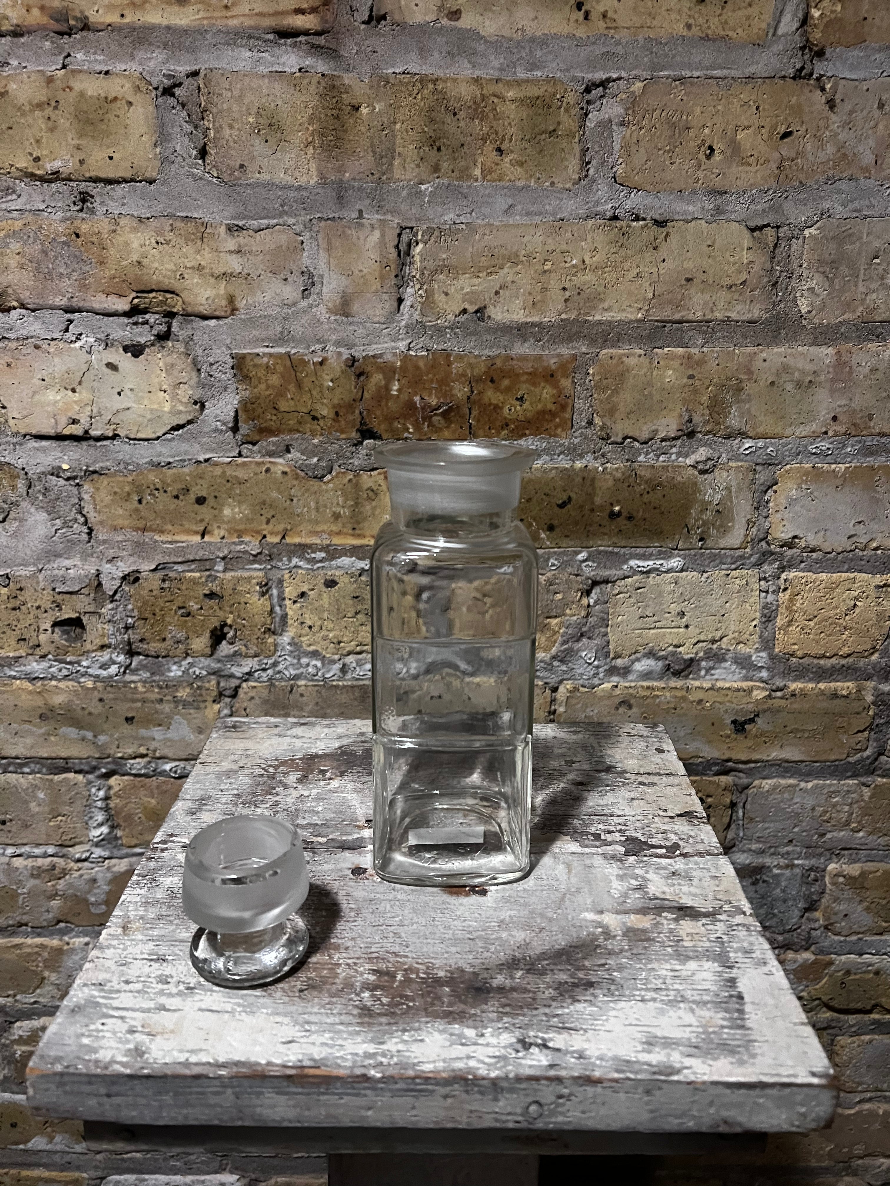 Plain Apothecary w Lid