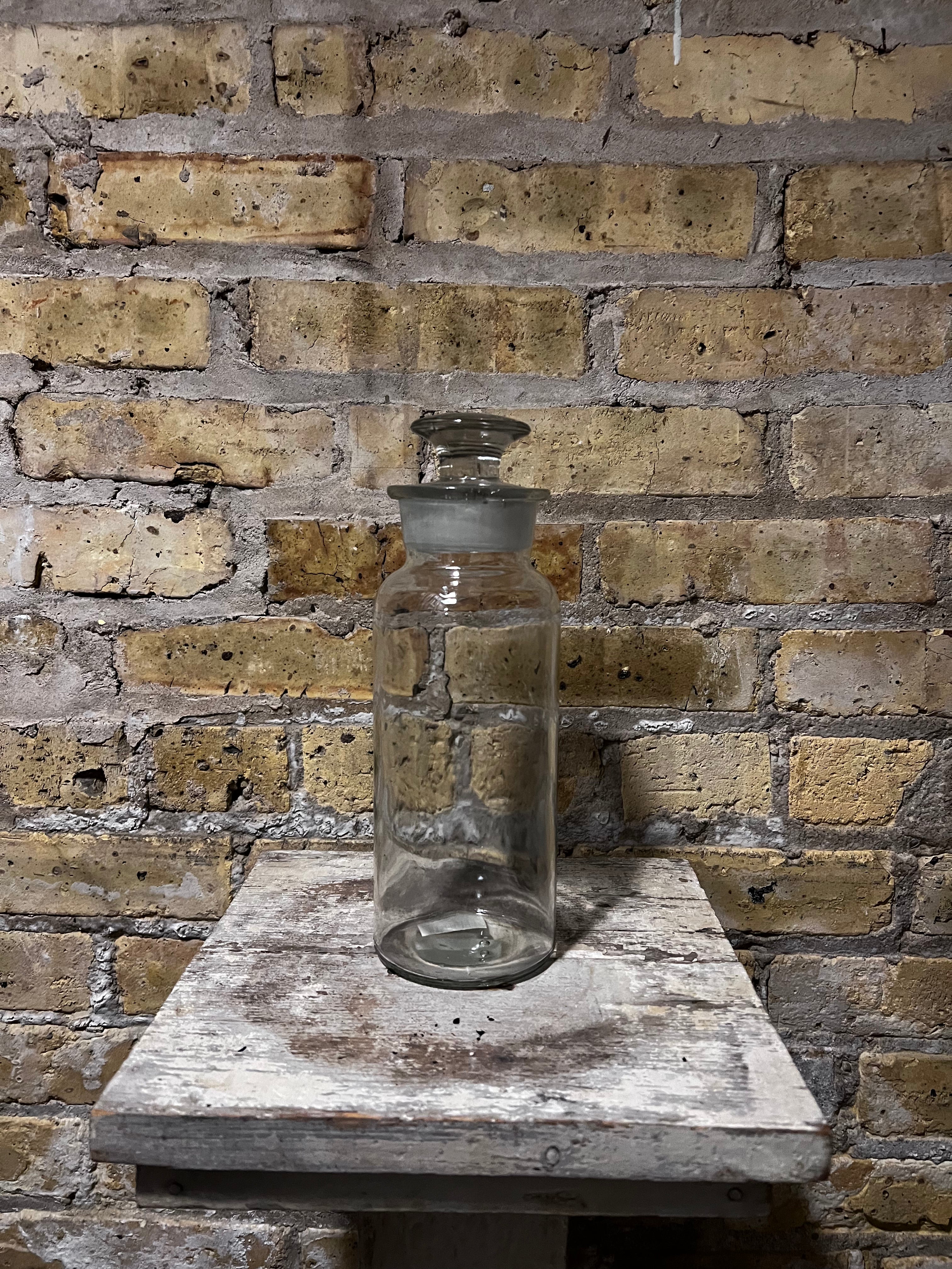 Plain Apothecary w Lid