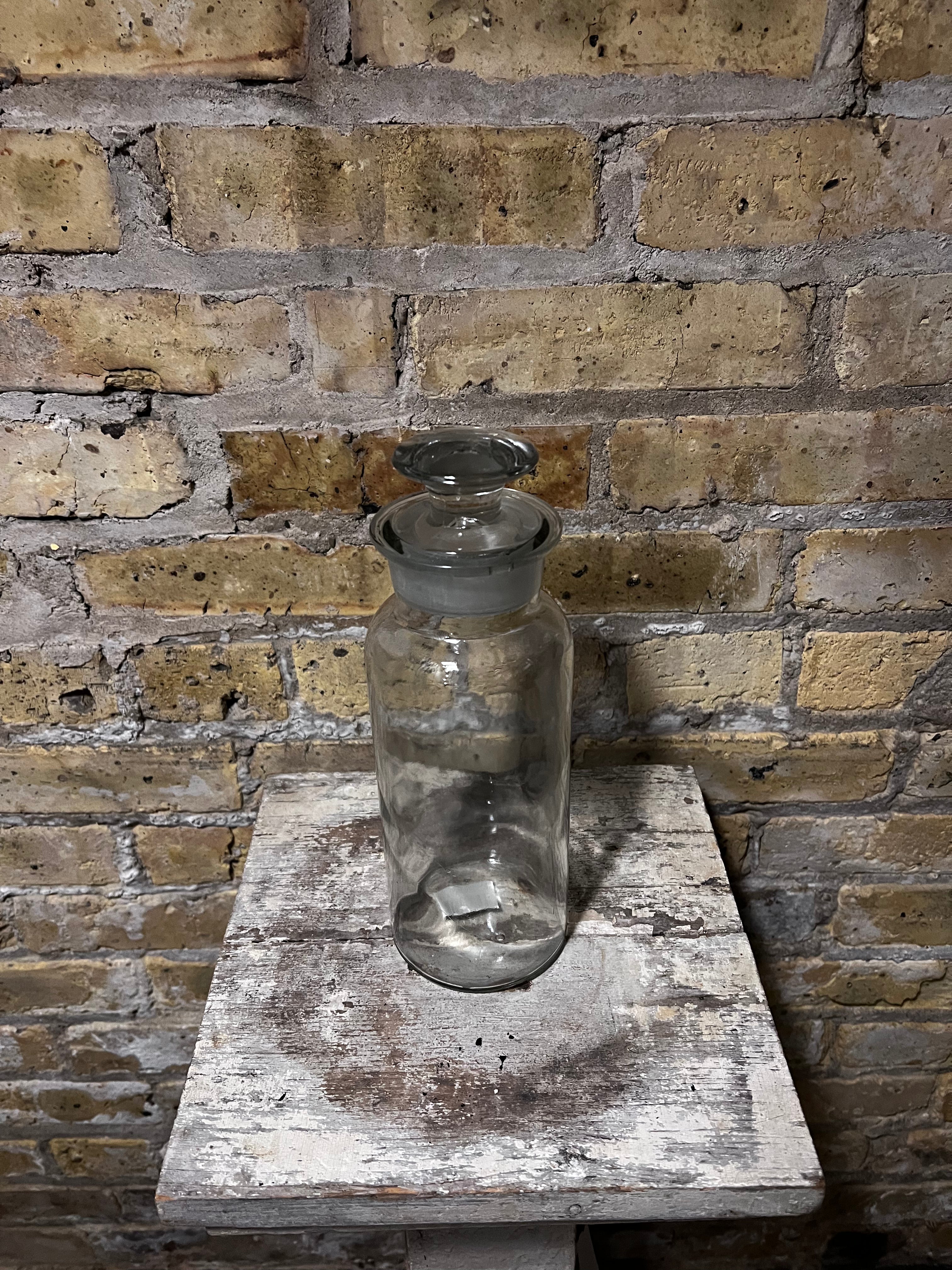 Plain Apothecary w Lid