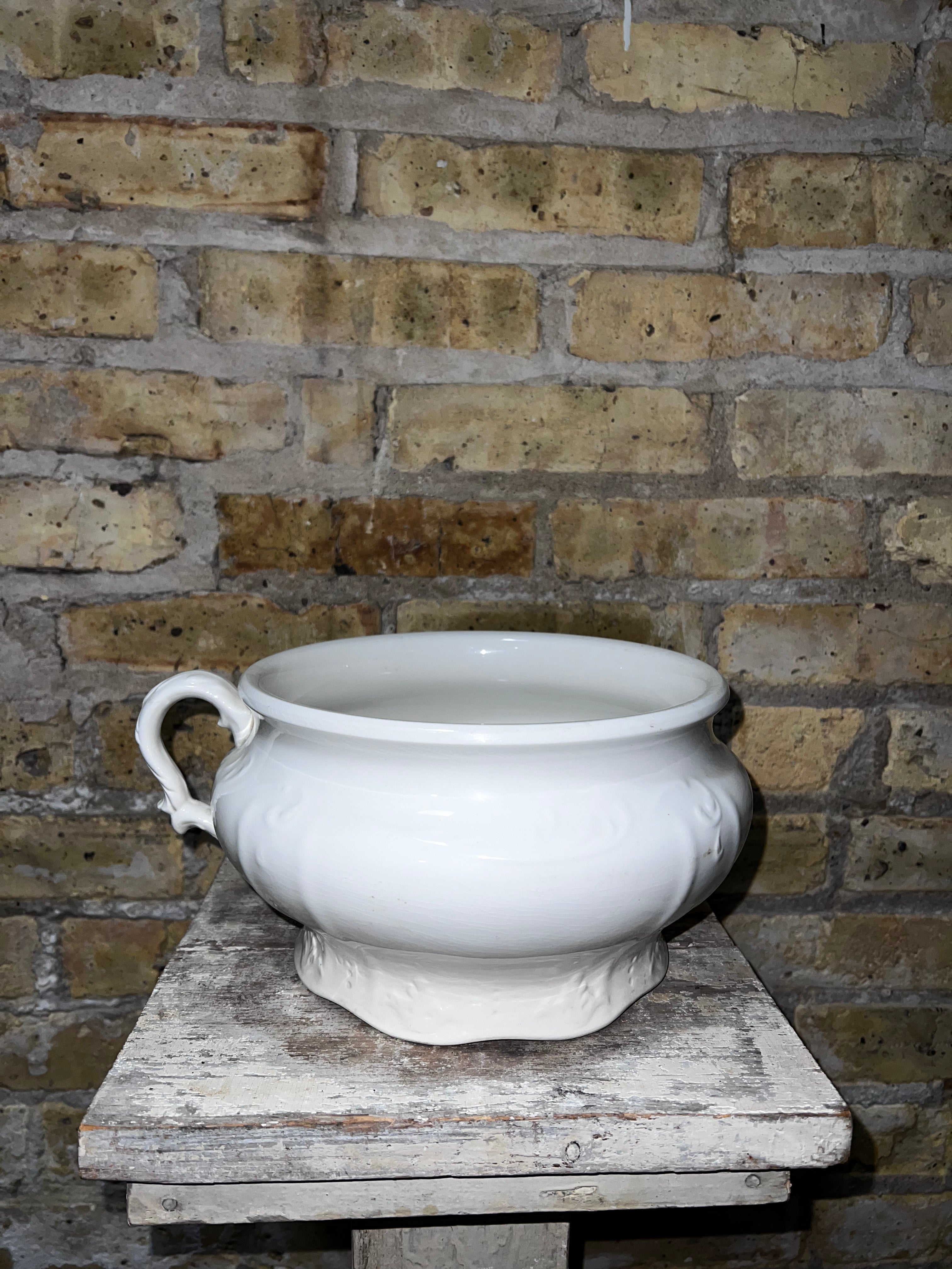 White Chamber Pot