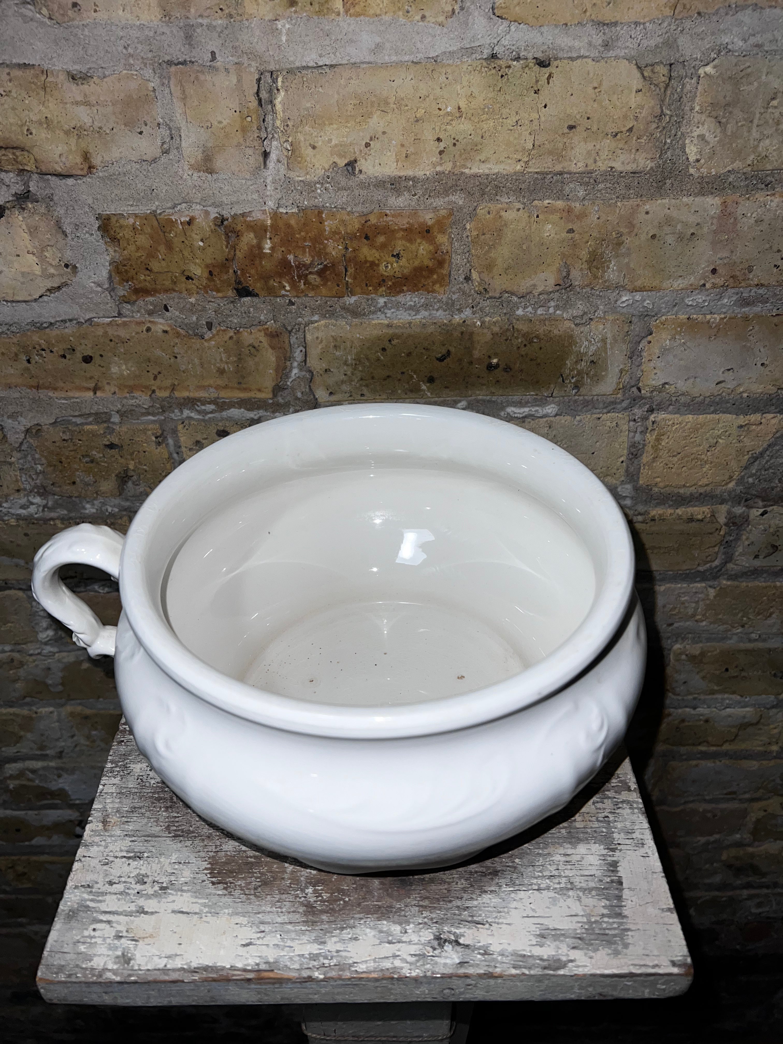 White Chamber Pot