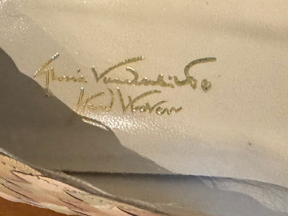 Gloria Vanderbilt pumps