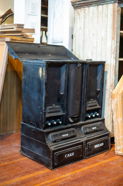 1800's Victorian Travel Kitchen