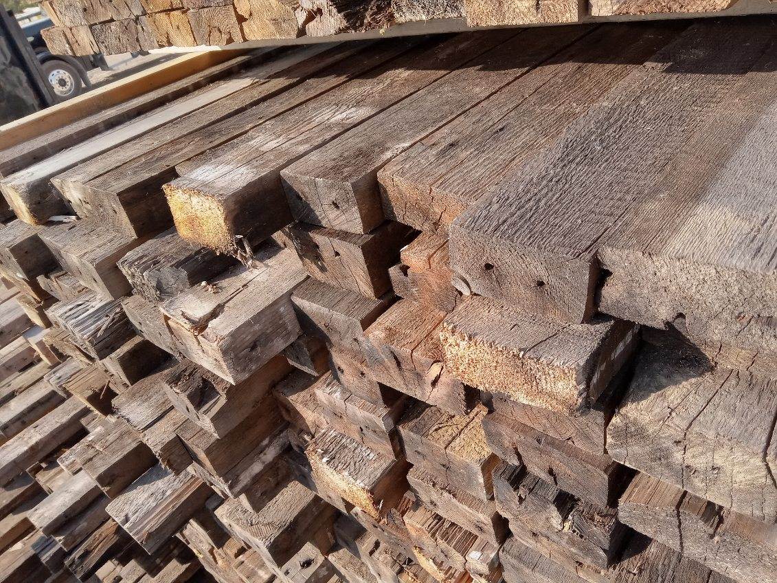 antique reclaimed mid century high quality lumber 2x4x9, Board Feet 864 total.  Bundle #4