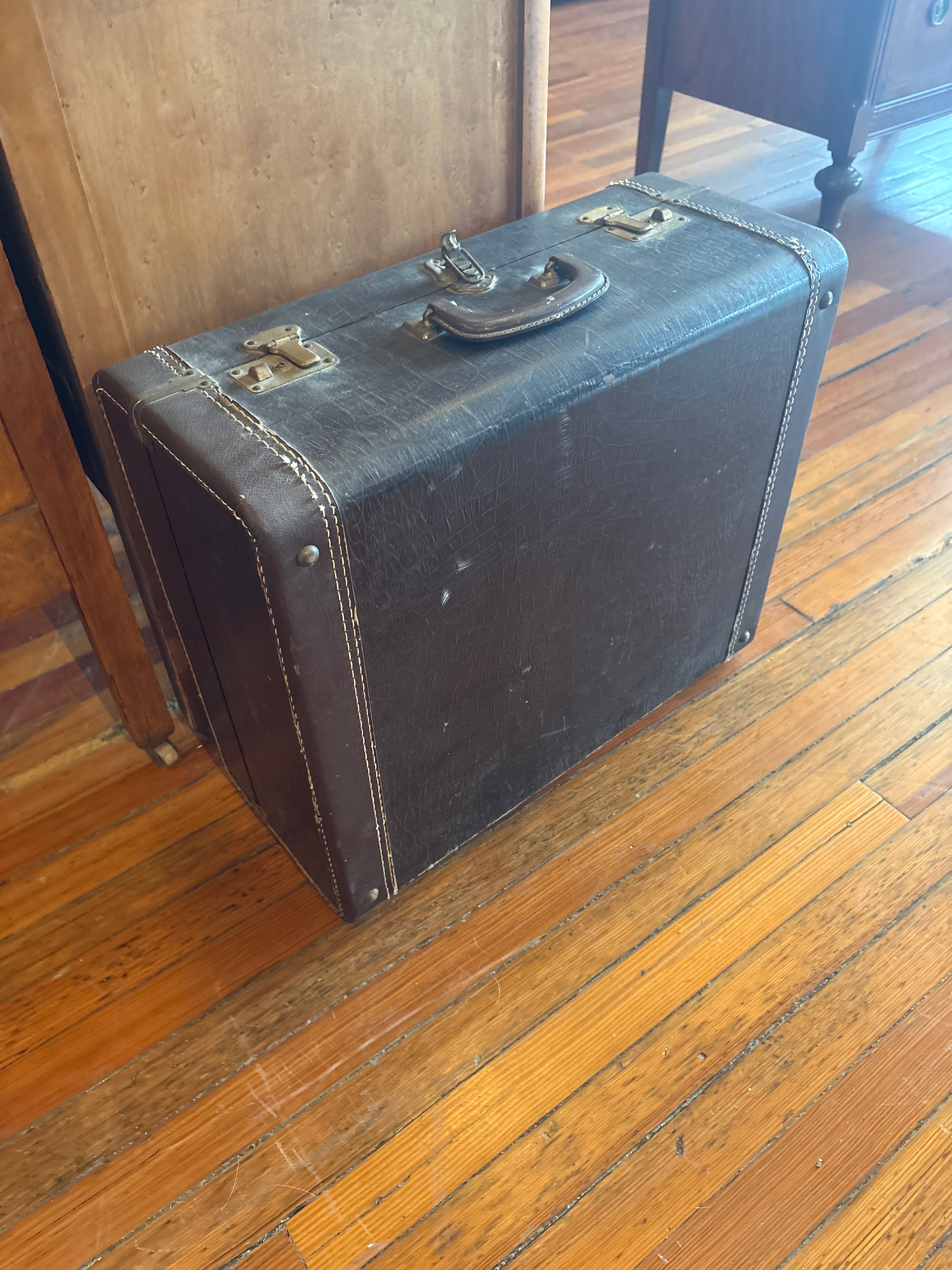 Vintage Suitcase Dark Brown